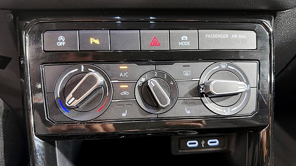 Volkswagen T-Cross 18 of 21