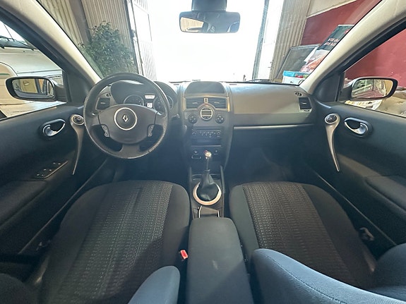 Renault Megane 8 of 11