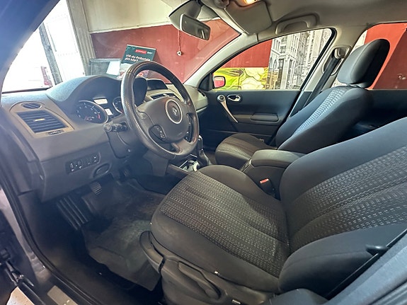 Renault Megane 9 of 11