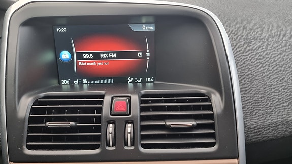 Volvo XC60 11 of 15