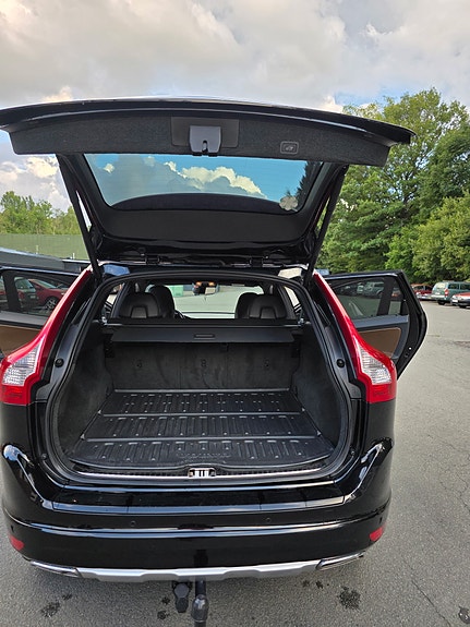 Volvo XC60 5 of 15
