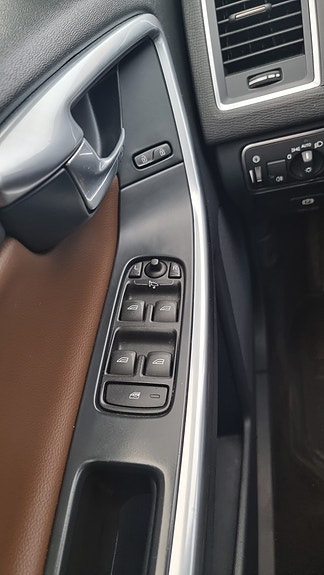 Volvo XC60 12 of 15