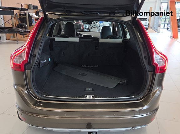 Volvo XC60 14 of 14