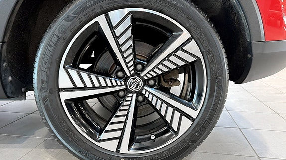 MG ZS 8 of 22