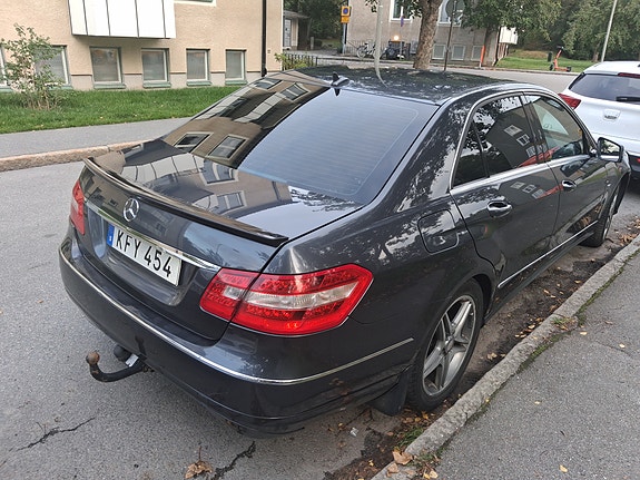 Mercedes-Benz E250 14 of 16