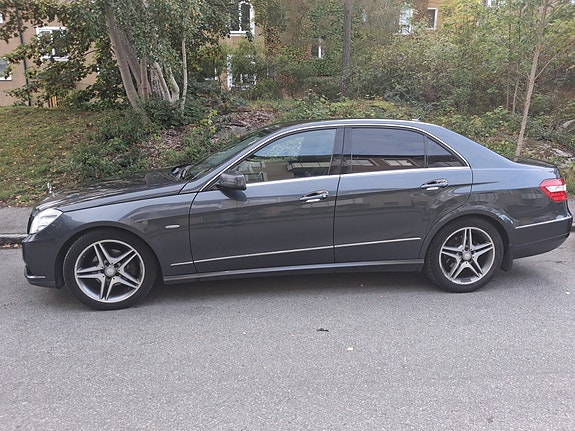 Mercedes-Benz E250 16 of 16