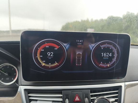 Mercedes-Benz E250 3 of 16