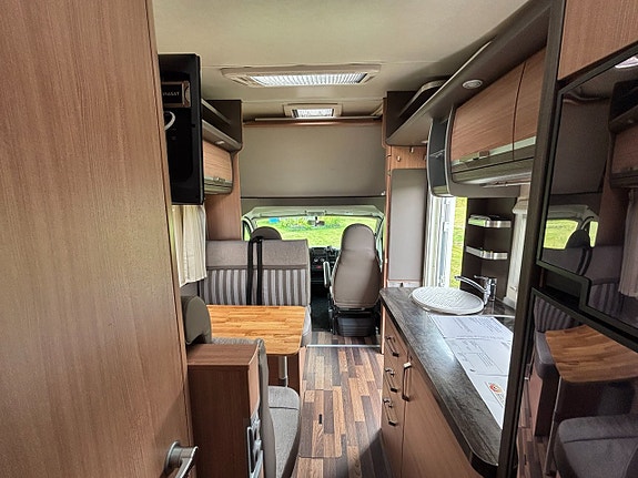 Knaus Sky Traveller 650 DKG 7 of 19