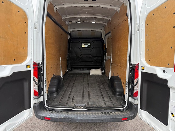 Ford Transit 7 of 12