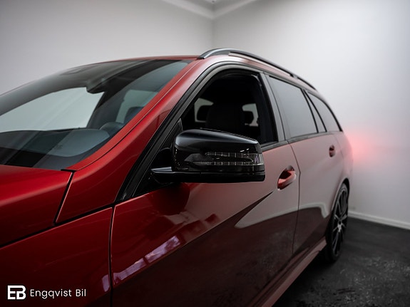Mercedes-Benz E220 8 of 30