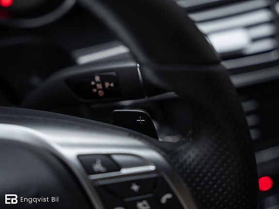 Mercedes-Benz E220 19 of 30