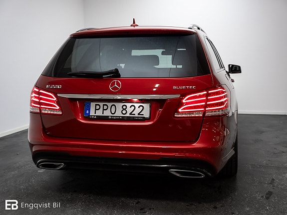 Mercedes-Benz E220 13 of 30