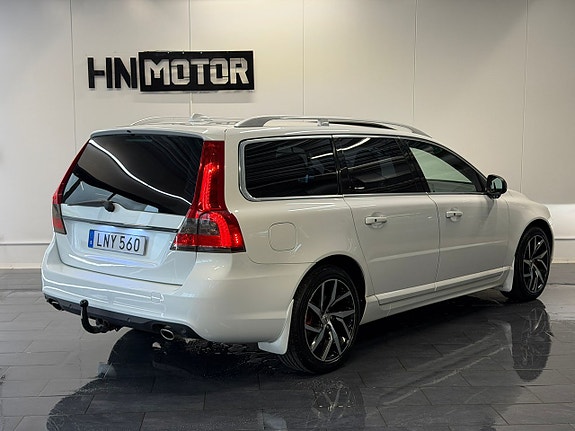 Volvo V70 7 of 30