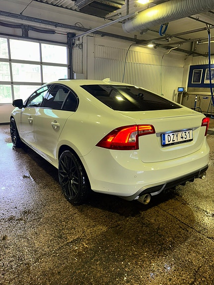 Volvo S60 5 of 13