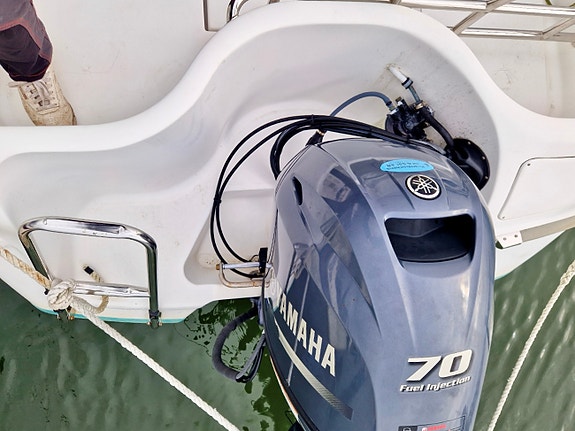 Crescent Stingray,  Yamaha 70 hk 12 of 12