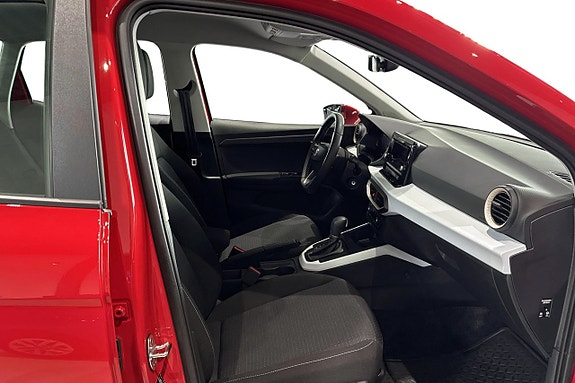 Seat Arona 13 of 22
