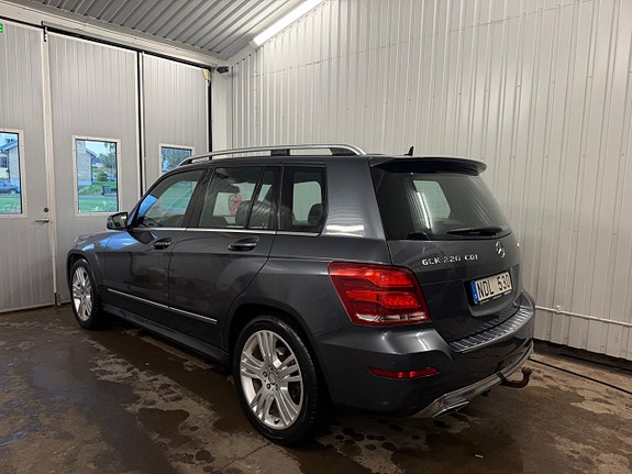 Mercedes-Benz GLK220 3 of 9