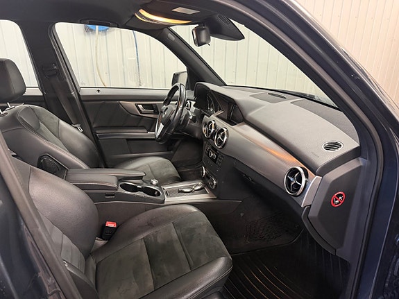 Mercedes-Benz GLK220 6 of 9