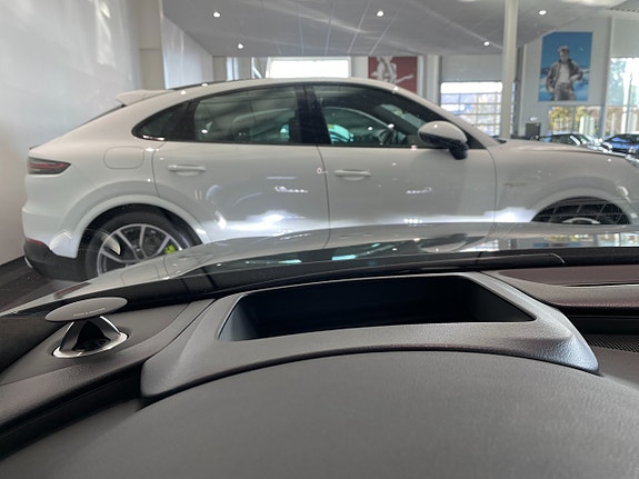 Audi S8 12 of 20