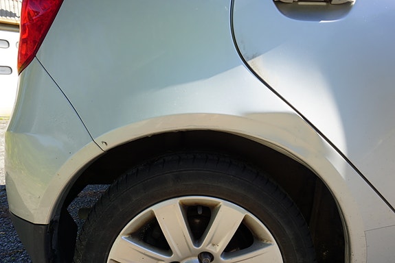 Mitsubishi Colt 15 of 16