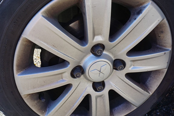 Mitsubishi Colt 10 of 16