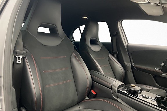 Mercedes-Benz A250 8 of 30