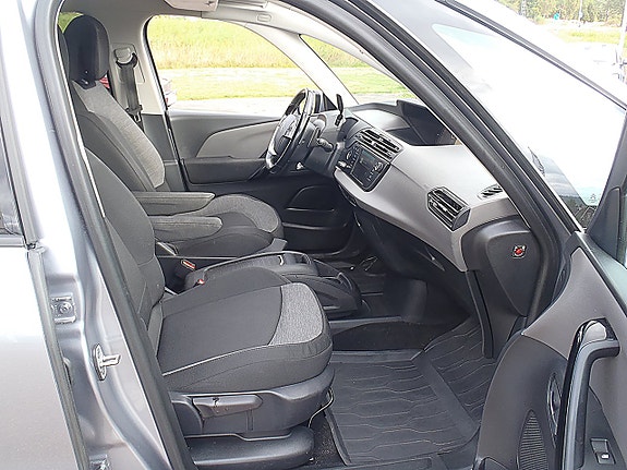 Citroen Grand C4 Picasso 10 of 16