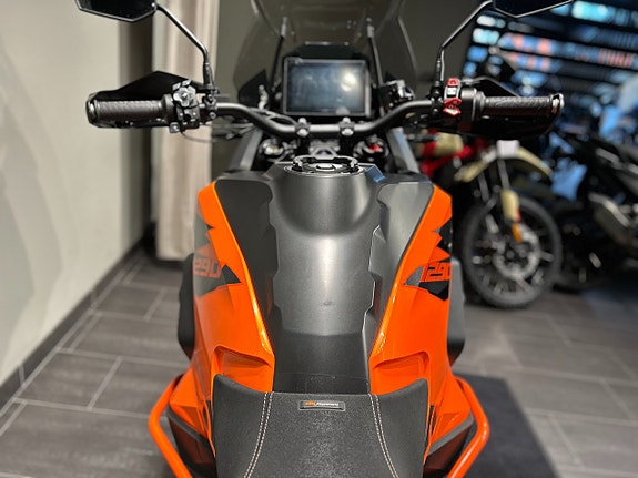 KTM 1290 Super Adventure S / Tech Pack / Slip-on / Kraschbågar 13 of 19