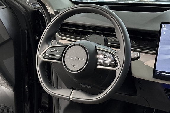 Mazda CX-6e 12 of 18