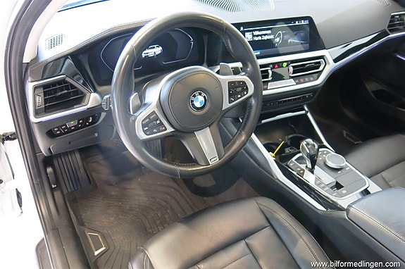 BMW 330e 7 of 16
