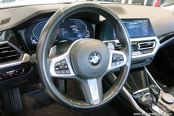 BMW 330e 11 of 16