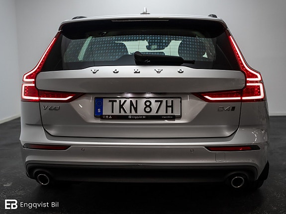 Volvo V60 10 of 30