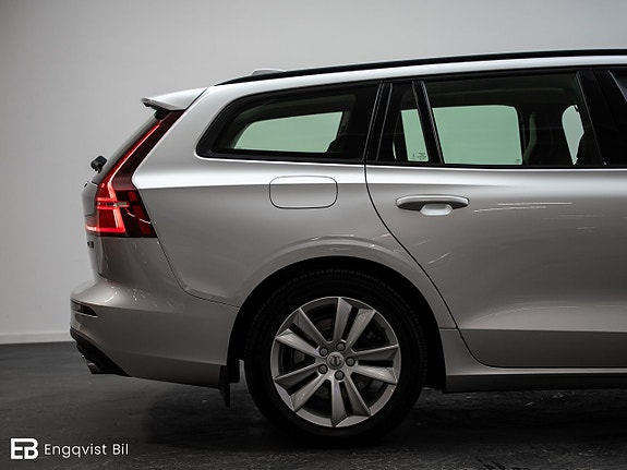 Volvo V60 13 of 30