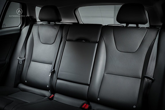 Volvo V60 12 of 22