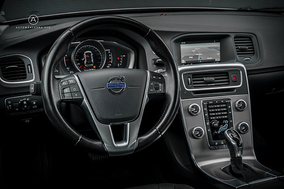Volvo V60 11 of 22
