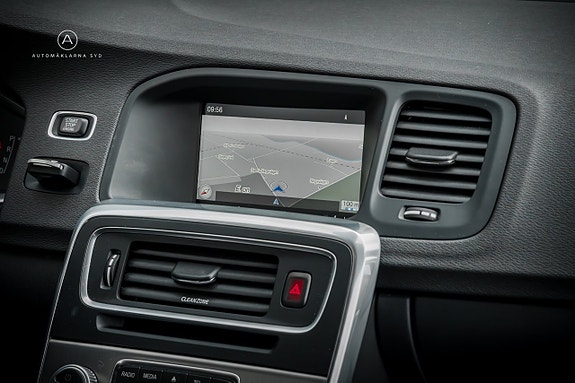 Volvo V60 14 of 22