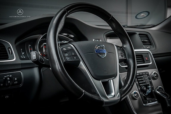 Volvo V60 7 of 22