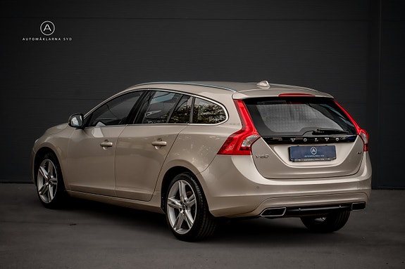 Volvo V60 20 of 22