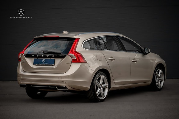 Volvo V60 15 of 22