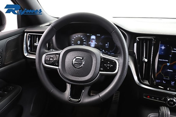 Volvo V60 4 of 23