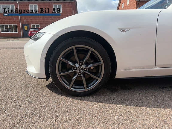 Mazda MX-5 6 of 10