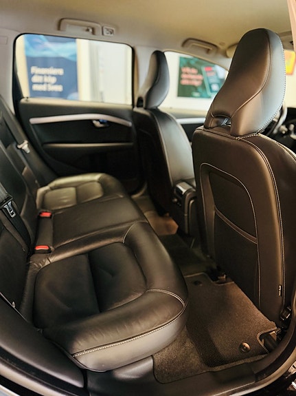 Volvo XC70 18 of 21