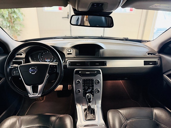 Volvo XC70 15 of 21