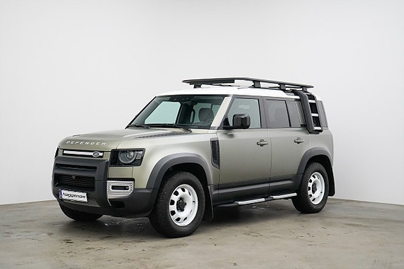 Land Rover Defender 110 29 of 29