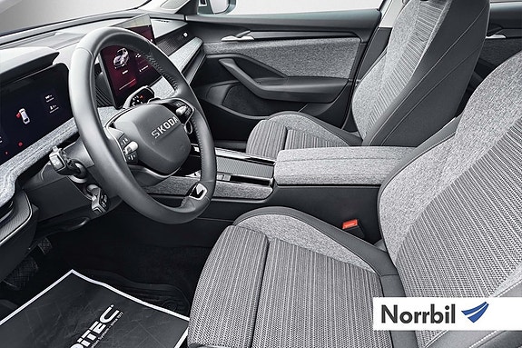 Skoda Superb 8 of 12