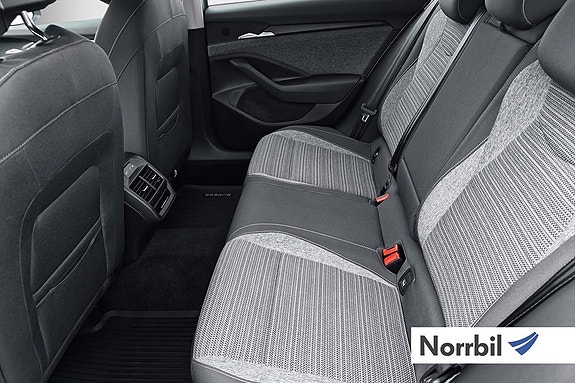 Skoda Superb 7 of 12