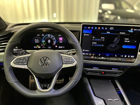 Volkswagen Passat 15 of 18