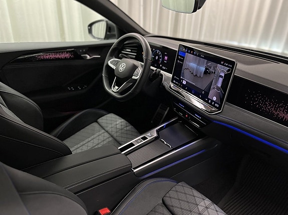 Volkswagen Passat 13 of 18