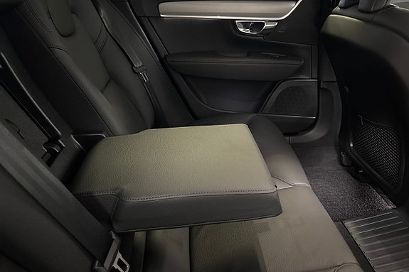 Volvo V90 20 of 28