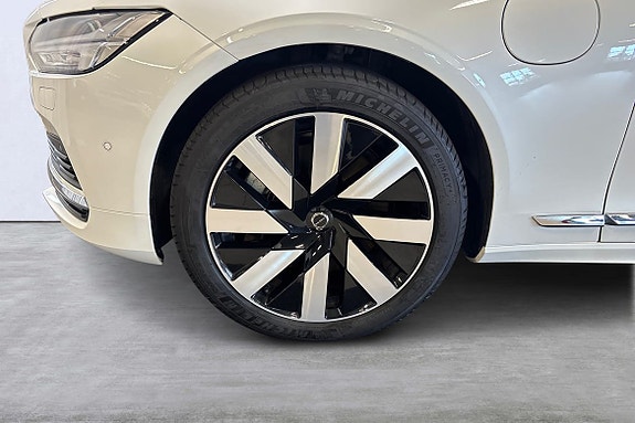 Volvo V90 14 of 28